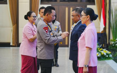 Terima Sertifikat IBDP SMA KTB, Kapolri: Cetak Generasi Muda untuk Wujudkan Indonesia Emas 2045